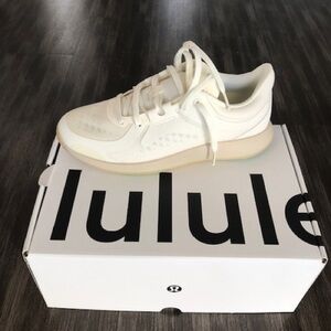 Lululemon strongfeel Sneakers bone